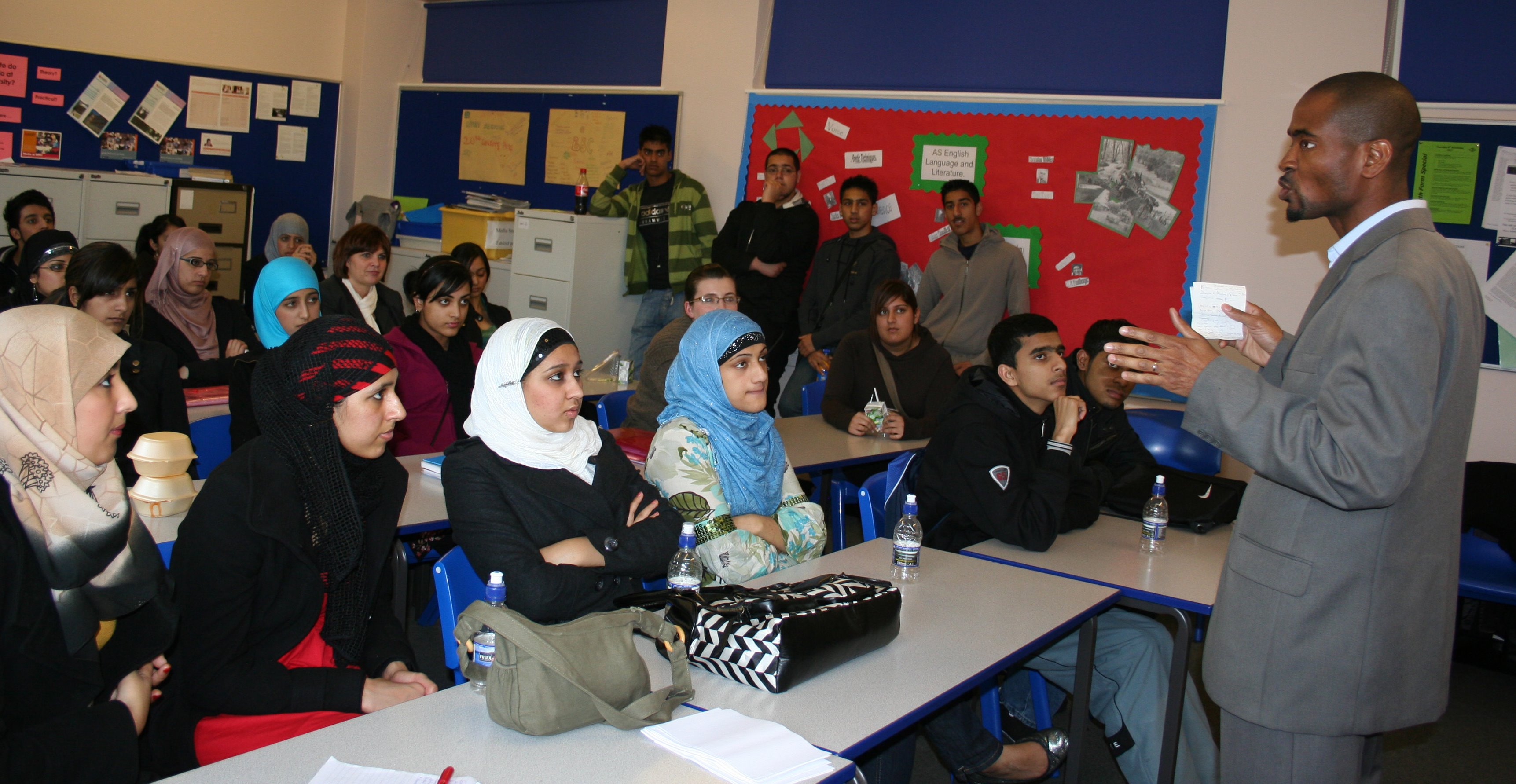 Musa Aliyu talking to Sixth Form students in Nottingham