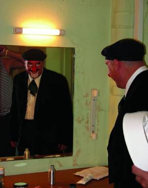 Augusto Cabrera, Peruvian-born Director of Commedia Gillet