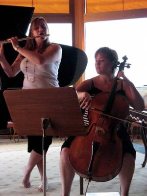 Anna Wigan and Emily Hurrell of the Elina Trio